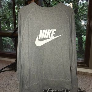 Nike Pull Over